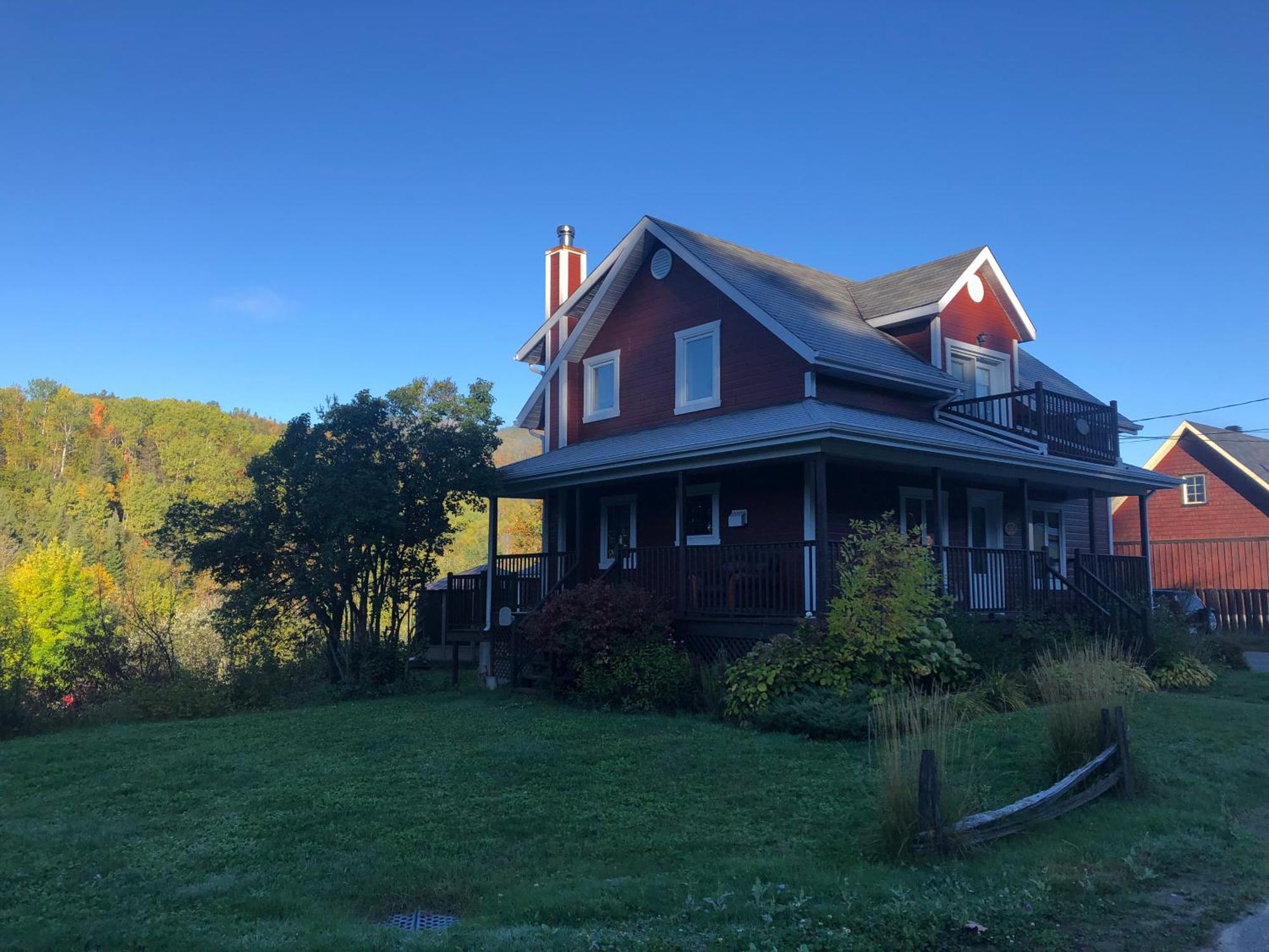 Belle Maison Avec Vue Sur La Riviere L'Anse-Saint-Jean Exterior photo